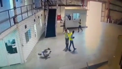 SRBIN RANJEN U FABRICI U JORDANU Njegov kolega dobio otkaz pa zapucao iz kalašnjikova (VIDEO)