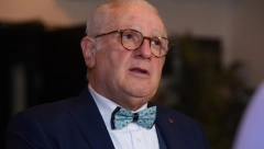 ŽELJKO SAMARDŽIĆ SE SUOČIO SA SINDROMOM KOJI ČEŠĆE NAPADA ŽENE 5 simptoma autoimune bolesti sa kojom se pevač bori