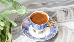 KAFU NIKAKO NEMOJTE DA PIJETE SA OVE 2 NAMIRNICE Nije zdravo, a može da izazove ove simptome