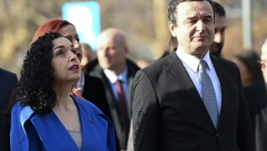 VJOSA I ALJBIN KAO TURISTI U AMERICI, SVI IH ISKULIRALI Tzv. predsednica i tzv. premijer lažne države postavljeni na mesto