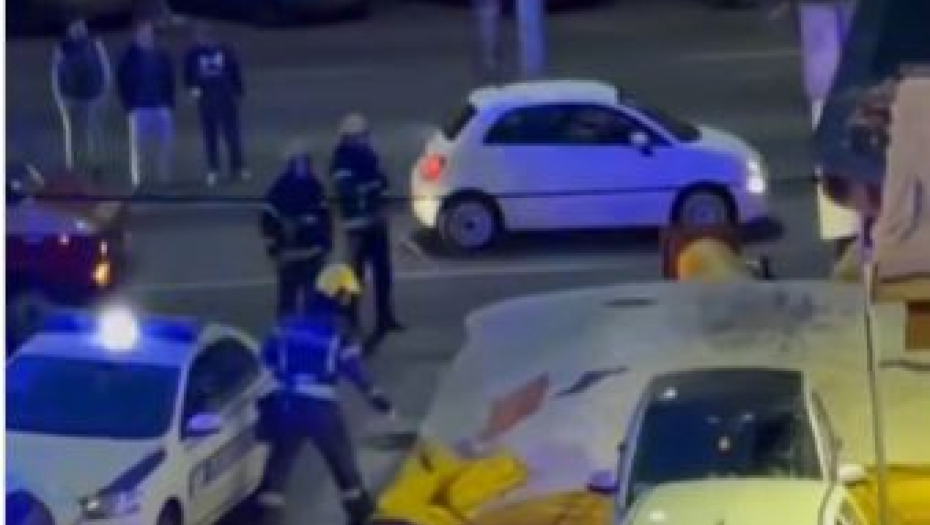OKONČANA DRAMA NA VRAČARU:  Muškarac pretio skokom sa zgrade, napao radnike i policiju! (VIDEO)