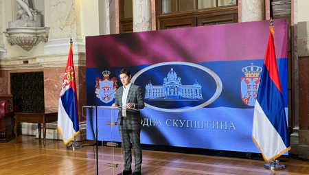 BRNABIĆ SE OBRATILA JAVNOSTI! RIO TINTO NIJE DOVEO VUČIĆ, VEĆ PRETHODNA VLAST: Aleksić svoje koalicione partnere direktno optužio za mito i korupciju!