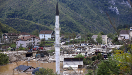 "SPASILI SMO DEČAKA KOM SU RODITELJI POGINULI NA LICU MESTA" Jeziva ispovest iz Jablanice gde je 16 ljudi izgubilo život
