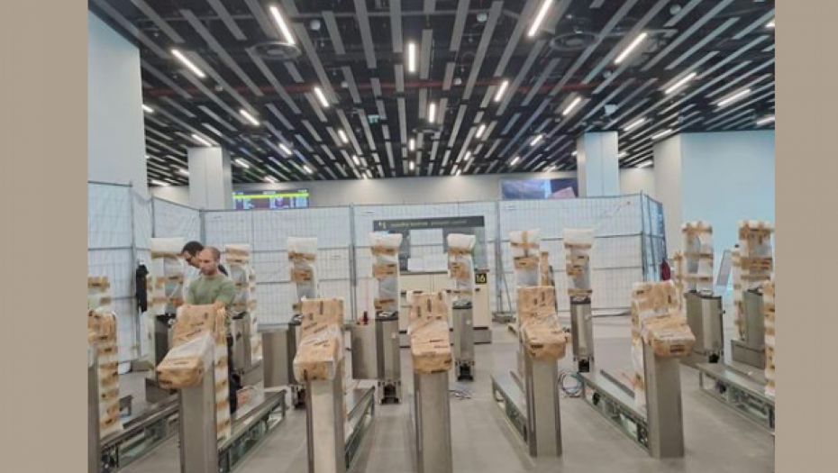 POČELO POSTAVLJANJE APARATA ZA AUTOMATSKO OČITAVANJE PASOŠA NA AERODROMU NIKOLA TESLA