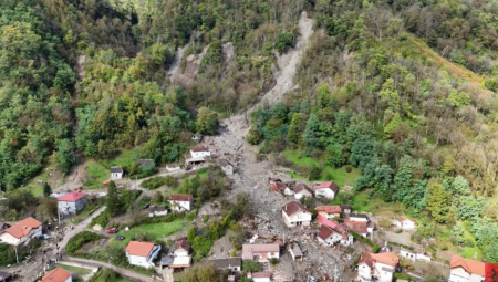 OVO JE SELO ZLATE U KOM JE POGINULA TRUDNICA U POPLAVI: Pogled iz vazduha ledi krv u žilama! (VIDEO)