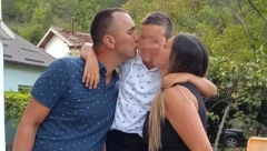 OVAJ DEČAK (8) JE U POPLAVI U JABLANICI OSTAO BEZ OBA RODITELJA! Njihova poslednja porodična slika kida dušu