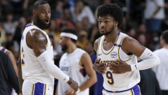 ISTORIJA ISPISANA Otac i sin prvi put zajedno na NBA parketu (VIDEO)