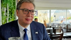 "PICA JE ONAKO, PIVO JE TOP!" Predsednik Vučić pred sastanak sa Šolcom! (FOTO)