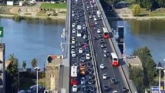 KO PREŽIVI JUTARNJI ŠPIC, PRIČAĆE! Ogromno zakrčenje na mostovima, OVE saobraćajnice izbegavajte! (FOTO)