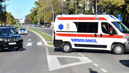 EVO GA! Dečak stigao u sud - prvi susret sa roditeljima svojih žrtava (FOTO)