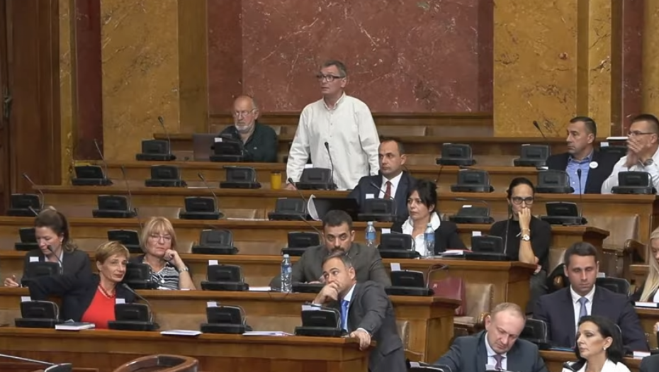 RASPAD U OPOZICIJI 8 njihovih poslanika nije glasalo za predlog zakona protiv litijuma, uključujući i Miloša Jovanovića!
