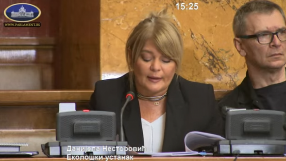 DANIJELA NESTOROVIĆ PONOVO LAŽE! Juče slagala da su joj bušili gume, a danas širi neistine o profesoru Stevanoviću (VIDEO)