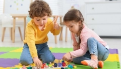 "KOKSAKI VIRUS, VARIČELE I ZAUŠKE HARAJU VRTIĆIMA!" Napadaju i odrasle i decu:"Očne jabučice kao da će da mi iskoče!"