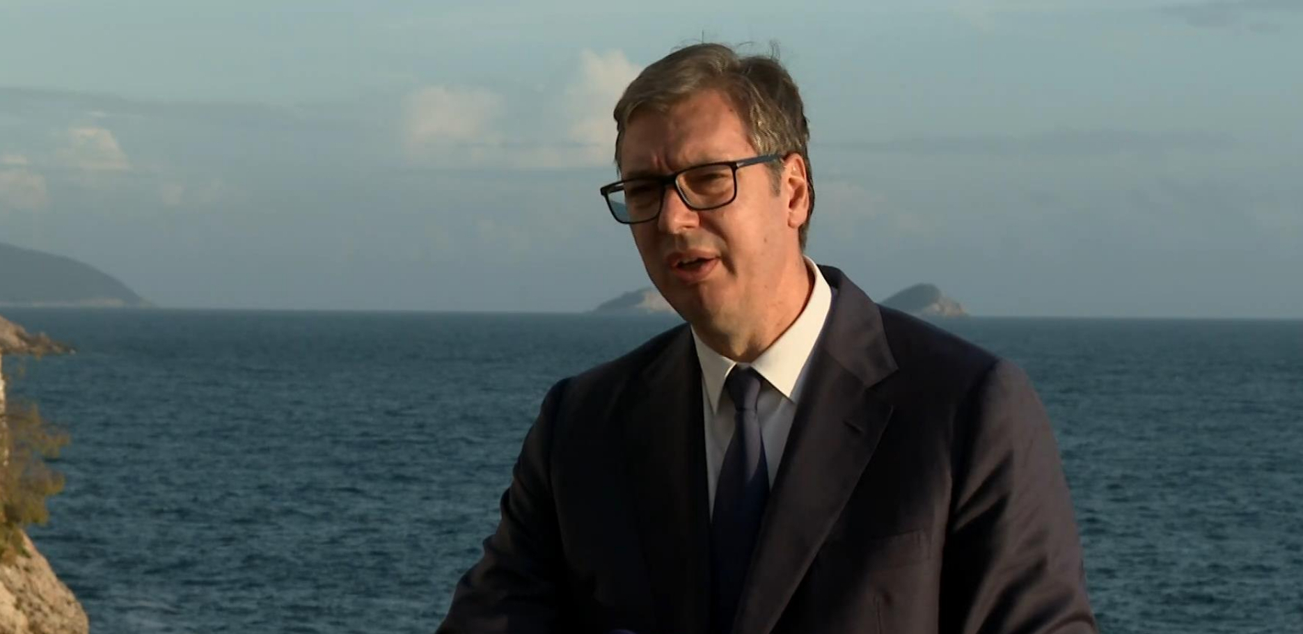 SRBIJA NE SEDI NA DVE STOLICE! Vučić: Jedino što želimo da imamo je otvoren dijalog