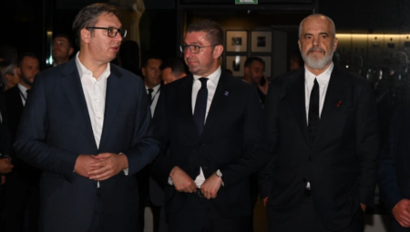 PREDSEDNIK VUČIĆ NA RADNOJ VEČERI U DUBROVNIKU Ovo je bila još jedna prilika da razgovaramo o bitnim temama u opuštenijoj atmosferi