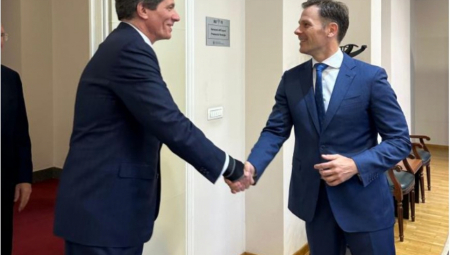 SRBIJA SE NALAZI NA PUTU STABILNOG EKONOMSKOG RASTA Mali se sastao sa Hozeom Fernandezom: Rast BDP-a nas svrstao među vodeće ekonomije u Evropi
