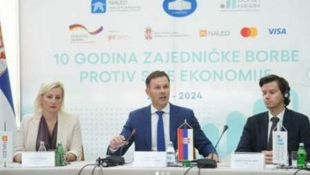 MALI NA OBELEŽAVANJU 10 GODINA BORBE PROTIV SIVE EKONOMIJE: "Naš cilj je jasan - 2027. godine prosečna plata 1.400 evra, penzija 650"