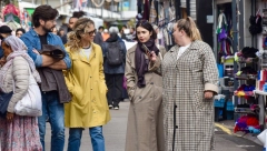 I MAKRON GLEDA HIT SERIJU 'EMILI U PARIZU' "Borićemo se da ostane u Francuskoj"