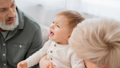 "BABA I DEDA SU MI UNAKAZILI DETE" Otac zabranio tašti i tastu da mu čuvaju ćerku, ne dozvoljava im više da joj priđu
