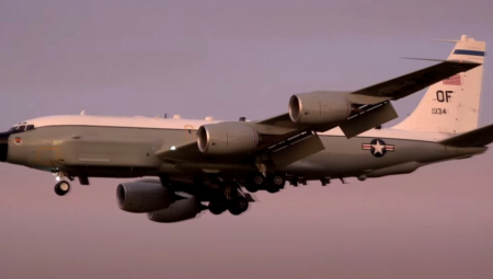 HAOS NA NEBU! RAF-ov "nuklearni detektor"avion špijunira duž granice NATO-a sa Rusijom: Sukob sa ruskim avionom iznad Ukrajine! (VIDEO)