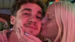 U 34. GODINI POSTALA BAKA, PA NAŠLA MOMKA KOJEM DOSLOVNO MAMA MOŽE BITI Atraktivna plavuša se smuvala sa dečkom koji je isto godište kako njena ćerka