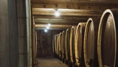 U KRALJEVOJ VINARIJI POSTOJI BURE BROJ 48 Njegova sadržina je jedinstvena na Balkanu
