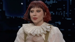 LEJDI GAGA SE NIJE PROSLAVILA Nastavak o ,,Džokeru" doživeo katastrofalan pad, glumica roni suze, a evo šta je sa filmom o Trampu