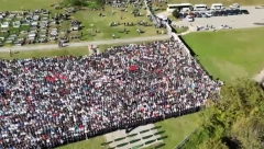 HILJADE LJUDI KLANJALO DŽENAZU ZA 19 STRADALIH U POPLAVAMA Čovek koji je ostao bez trudne žene grcao u suzama!