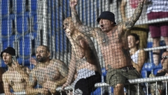 SJAŠITE, DUŠMANI! I BUGARI SLAVE UBIJANJE SRBA - Skandalozan transparent na fudbalskoj utakmici u Plovdivu!