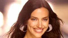 RAJ ZA OČI! NAJLEPŠE ŽENE SVETA NA JEDNOM MESTU Tu su Karla Bruni, Kejt Mos, Irina Šajk, a posebno zablistala bivša srpska snajka