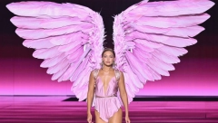 SRBIN IZ PANČEVA NAPRAVIO SINOĆ HAOS NA REVIJI POZNATOG BRENDA! Gore mreže zbog Miodraga, ovo nikome nije pošlo za rukom!