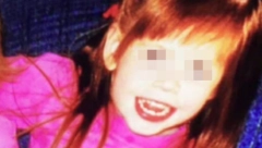 CELOG ŽIVOTA SAM IMALA PLAVE OČI, A ONDA SU SE PREKO NOĆI PROMENILE Devojka šokirala slikama iz detinjstva, svi su mislili da laže