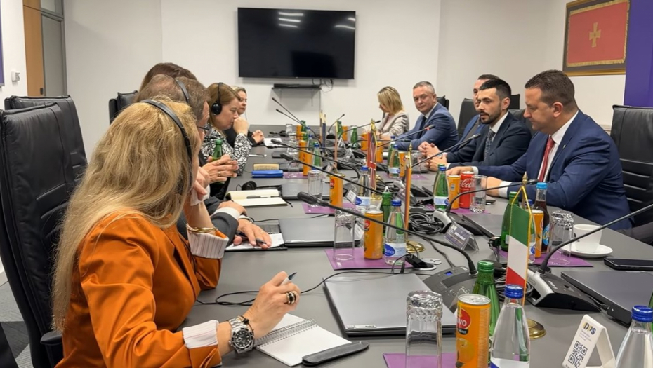 MILOGORCI SE ŽALILI AMBASADORIMA ONI IH ODUVALI: Zajedničkim radom, bez obzira na političke razlike, ispuniti obaveze na putu ka EU