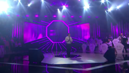 NAŠEM PEVAČU UMRLA SUPRUGA (33) Ostao je sam sa četvoro dece, detalji potresli javnost!