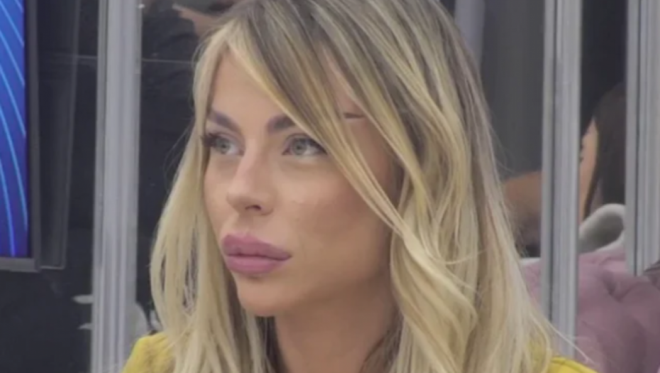 JANIĆIJEVIĆI UZVRAĆAJU UDARAC! Sofijina majka završila u Hitnoj , otac ne gleda Elitu, a sestra Maja tvrdi: 'Terza je jedan smrad''