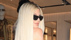 BUKVALNO SE PREPOLOVILA I UTEGLA U KOŽNU HALJINU  Svi su zinuli kada se pojavila u vamp izdanju