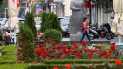 NAROD JE ZGROŽEN OVIM PRIZOROM: DVOGLAVI ORAO DAVI SRPKOG ORLA! Najsramnija scena i provokacija usred Srbije!? (FOTO)