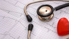 SNIŽAVA HOLESTEROL I ČUVA ZDRAVLJE SRCA Kardiolog otkrio koje voće jede svaki dan umesto slatkiša