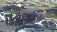 10 SPECIJALACA GA ČUPALO IZ KOLA Pojavio se snimak iz Tirane, evo kako je uhapšen Iljir Meta (VIDEO)