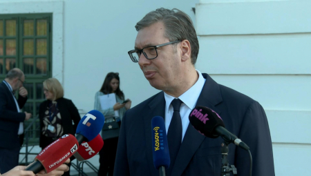 PREDSEDNIK VUČIĆ POSLAO JAKU PORUKU: Uvek ćemo poštovati prava migranata, ali ćemo štititi svoju zemlju