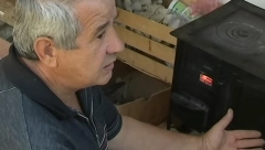 Majstor iz Žagubuce tvrdi da je našao način da najbolje greje, a najmanje troši: Cela zima 4,5 metara drva (VIDEO)