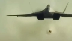 NEVIĐENI SNIMAK RUSKOG SU-57 Ruska zver pete generacije opremljena raketama (VIDEO)