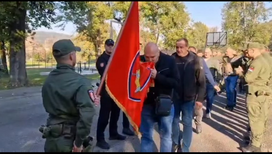 SRCE SU DALI ZA GRAĐANE I DRŽAVU Ovako se ispraćaju srpski heroji (VIDEO)