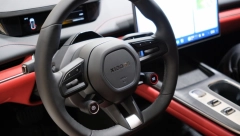 Direktor „Forda“ priznao da vozi kineski automobil i još kaže „Fantastičan je!“ (VIDEO)