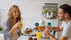 DIŽU KRVNI PRITISAK DO PLAFONA! Ove 3  namirnice su kobne za srce, a Srbi jednu obožavaju