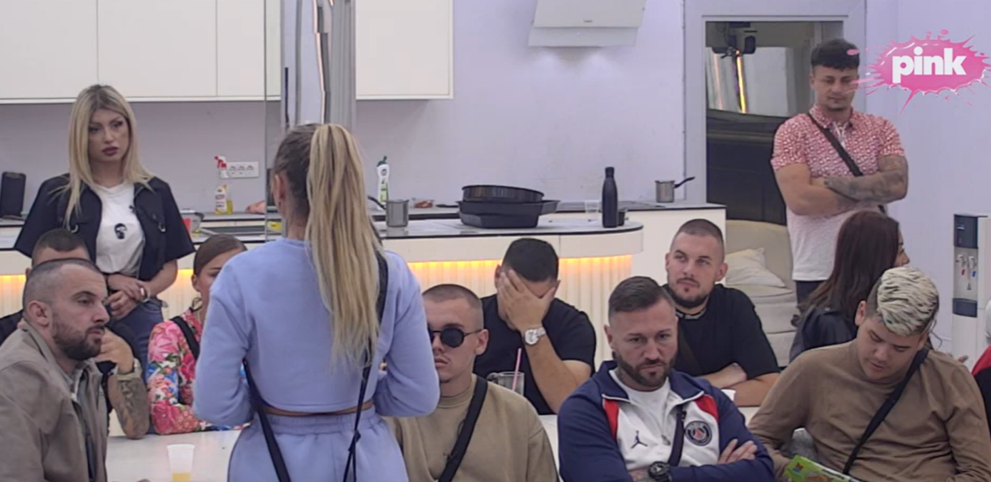 "DA LI SE PLAŠIŠ DA ĆE MILICA UĆI U ELITU 8?" Nastao muk za crnim stolom, učesnici žestoko osudili Sofiju Janićijević