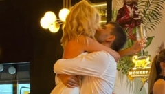 HOROR ROĐENDAN ANĐELKE PRPIĆ! Jezive fotografije sa proslave frapirale javnost, komentari se samo nižu (FOTO)