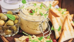 NEODOLJIVI MALIDŽANO Beli ajvar zaludeo domaćice širom Srbije, a evo i zašto
