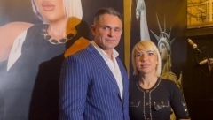 STRASTVENI KADROVI JOVANE I DRAGANA Voditeljka naskočila na dečka pred svima, prisutni šokirani prizorom! (VIDEO)