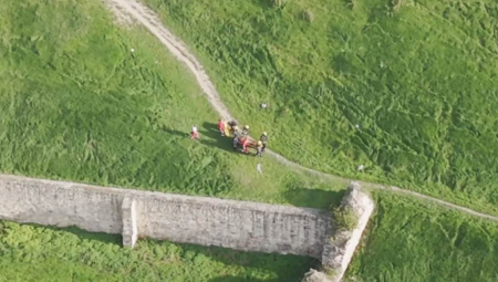 DOŠAO SA DEVOJKOM NA SVADBU PA POČEO DA SE PESNIČI SA POZNANIKOM IZ NEMAČKE! Našli ga u dvorištu zoo-vrta na Kalemegdanu!